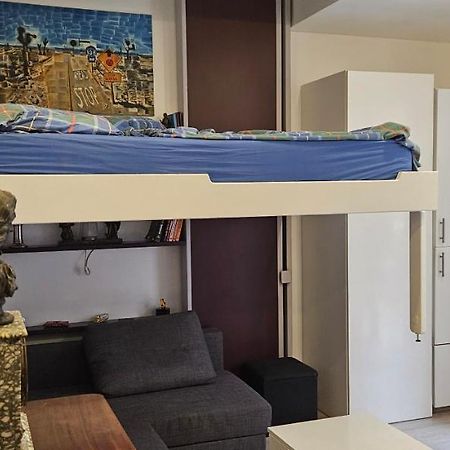 Studio 22M2 A Ivry/Seine-A 200 Metres De Paris. Proche Metro 7 Kültér fotó